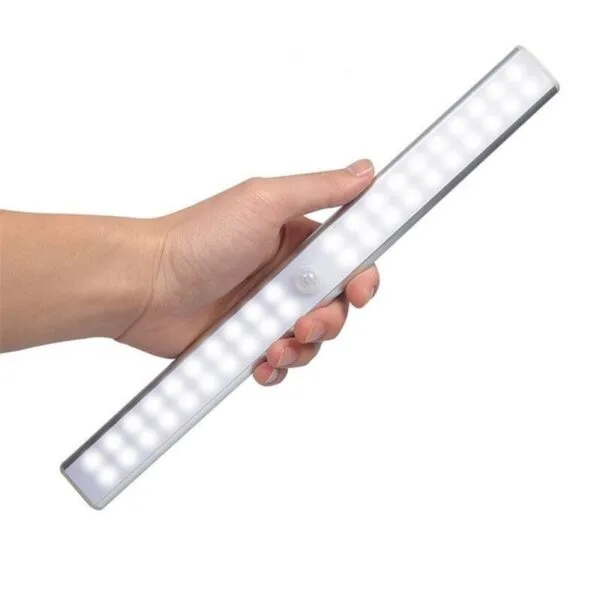 Všestranné magnetické LED osvetlenie s pohybovým senzorom